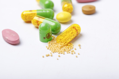 綠色簡約藥品介紹產(chǎn)品介紹宣傳長圖
